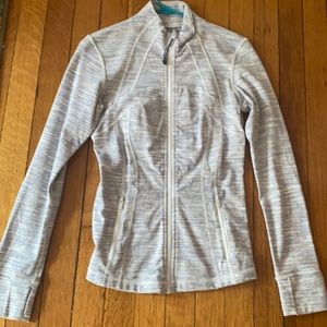 Lululemon define jacket size 6!